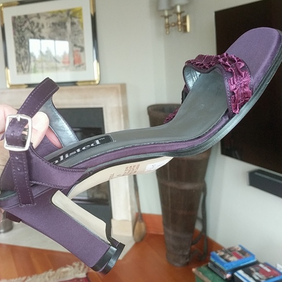 UNLISTED SANDALS ๐ก๐ก๐ก๐ก๐ก๐ก - Picture 8 of 8